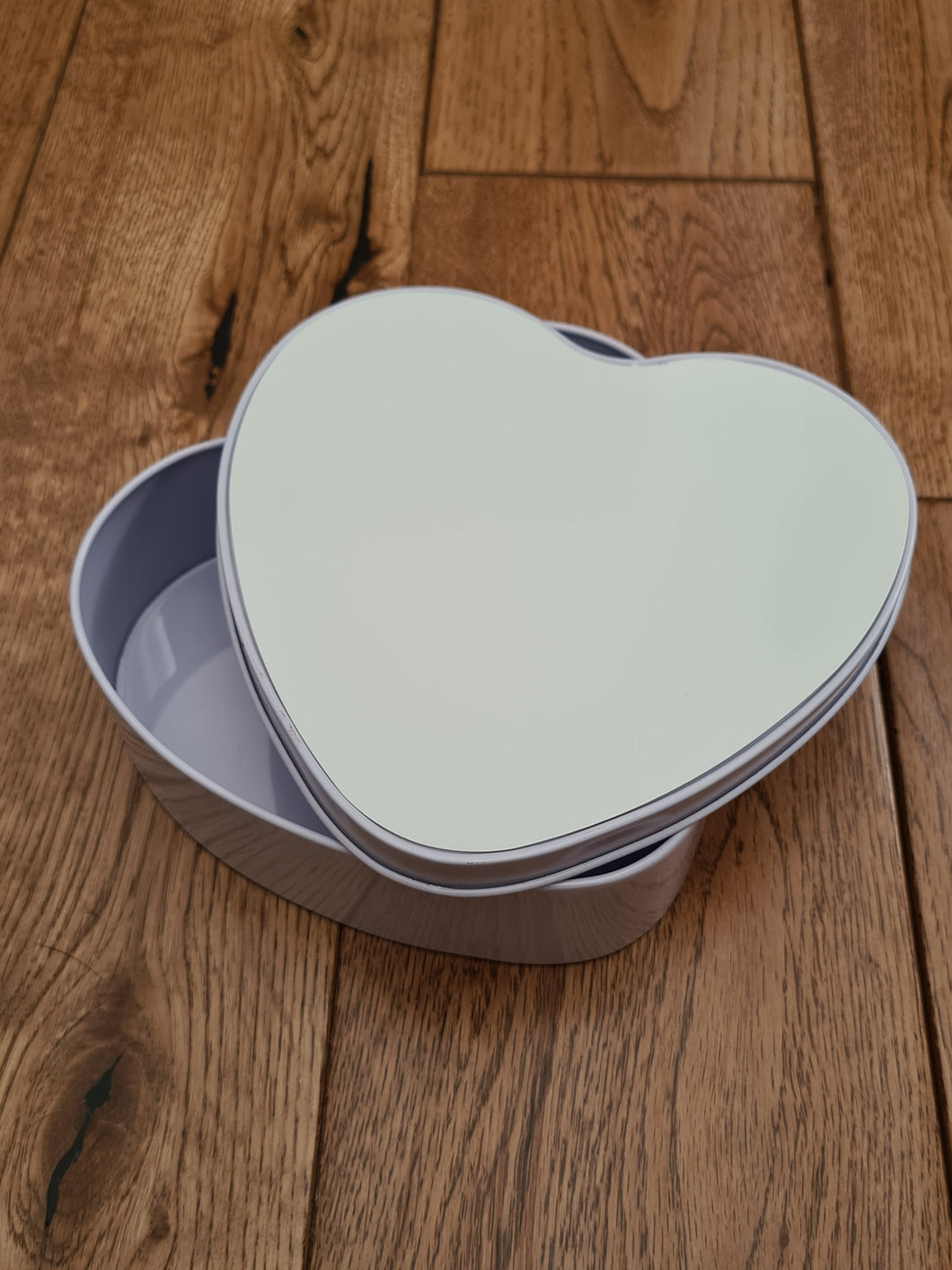 White Heart Shaped Tin with Sublimation Panel